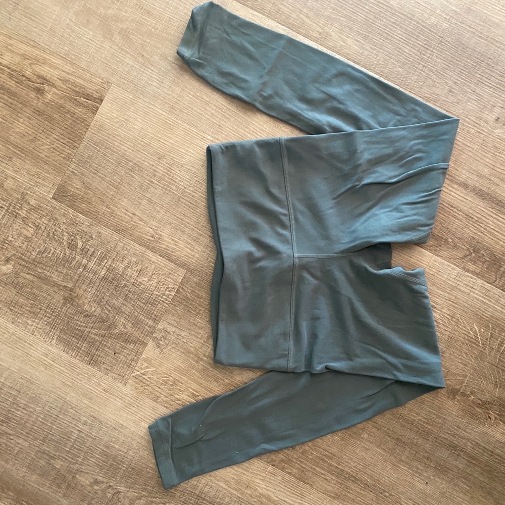 Athleta Capris Leggings